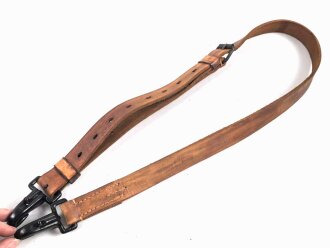 Trageriemen Wehrmacht, Beispielsweise für Optikbehälter. Breite 2.5cm, Länge mit Karabinerhaken 100cm