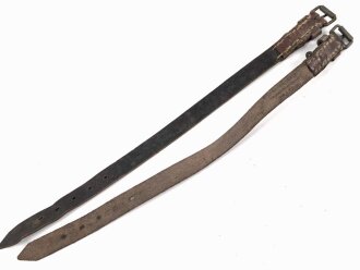 Paar Lederriemen Wehrmacht. Breite  1,7cm, Länge je 41cm, ein Stück gestempelt "Georg Paul Lederwarenfabrikation Ziegelhausen"