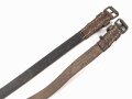 Paar Lederriemen Wehrmacht. Breite  1,7cm, Länge je 41cm, ein Stück gestempelt "Georg Paul Lederwarenfabrikation Ziegelhausen"