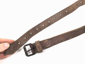 Lederriemen Wehrmacht. Breite  knapp 2,5cm, Länge 80cm