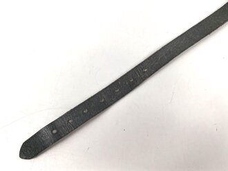 Lederriemen Wehrmacht. Breite  1,5cm, Gesamtlänge 42cm