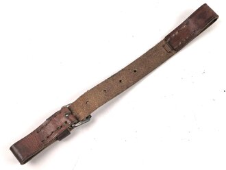 Lederriemen Wehrmacht. Breite  knapp 2cm, Gesamtlänge wie fotografiert 25,5cm