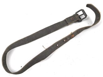 Riemen aus Ersatzmaterial Wehrmacht ? Breite  knapp über 2cm, Gesamtlänge 64cm