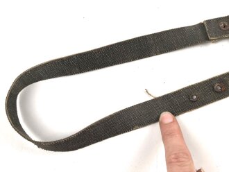 Riemen aus Ersatzmaterial Wehrmacht ? Breite  knapp über 2cm, Gesamtlänge 64cm