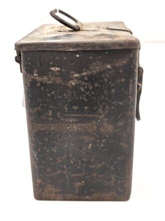 Transportkasten Wehrmacht. Originallack, Maße etwa 8 x 12 x 12cm