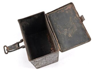 Transportkasten Wehrmacht. Originallack, Maße etwa 8 x 12 x 12cm