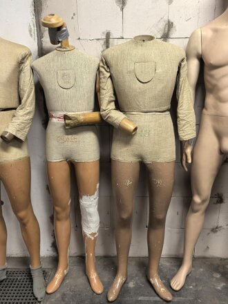 Konvolut Schaufensterfiguren, alte und moderne. NUR AN SELBSTABHOLER