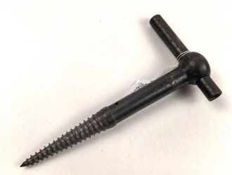 Baumschraube für Scherenfernrohr. Mir in dieser Ausführung nicht bekannt, eventuell Exportmodell ?