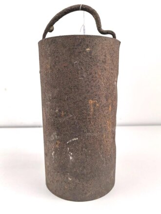 1.Weltkrieg, Wasserkessel zum MG08, alter Schlachtfeldfund. Ungereinigt.