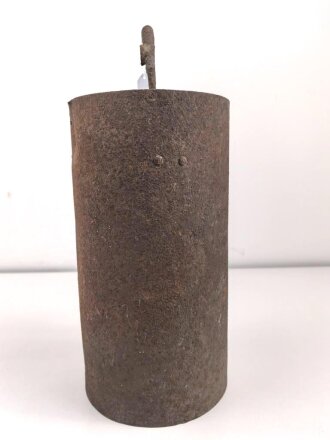 1.Weltkrieg, Wasserkessel zum MG08, alter Schlachtfeldfund. Ungereinigt.