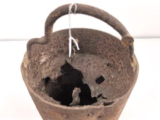 1.Weltkrieg, Wasserkessel zum MG08, alter Schlachtfeldfund. Ungereinigt.