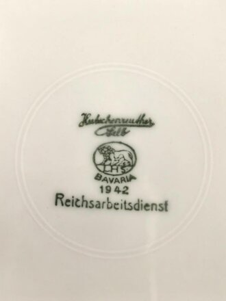 Reichsarbeitsdienst, Kantinenporzellan Teller, Hersteller Hutschnreuther Selb 1942, Durchmesser 19cm, gebraucht