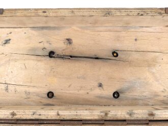 Transportkasten höchstwahrscheinlich frühe Wehrmacht. Ungereinigtes Stück, Maße etwa 50 x 17 x 38cm