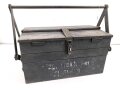 Luftwaffe, Werkzeugkasten für Flugzeug Elektriker. Originallack, schweres Stück, Bodenmaße etwa 28 x 52cm