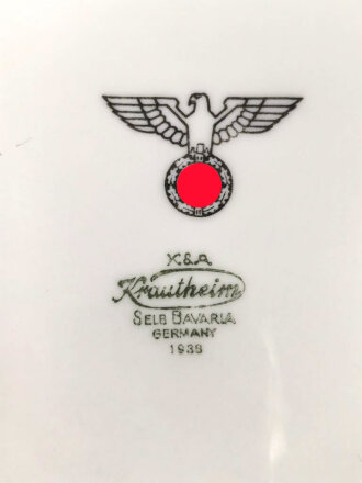 Heer, Kantinenporzellan kleine, eckige Schale, Kantenlänge 21cm, Hersteller K&A Krautheim Selb-Germany 1939. Gebraucht