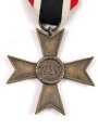 Kriegsverdienstkreuz 2. Klasse 1939 , Buntmetall , undeutliche Markierung im Bandring, am Band