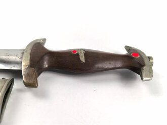 SA Dienstdolch Modell 1933. Guter Gesamtzustand, Klingenhersteller "C. Gustav Spitzer Solingen" Ungereinigtes, zusammengehöriges Stück