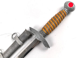 Dolch für Offiziere der Luftwaffe, die Klinge ohne Hersteller, das Griffstück defekt.
