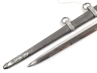 Dolch für Offiziere der Luftwaffe, die Klinge ohne Hersteller, das Griffstück defekt.