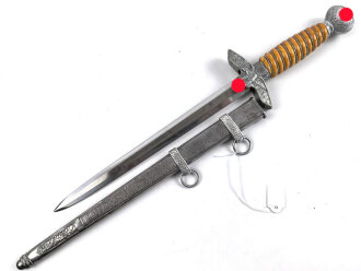 Dolch für Offiziere der Luftwaffe, die Klinge ohne Hersteller, das Griffstück defekt.