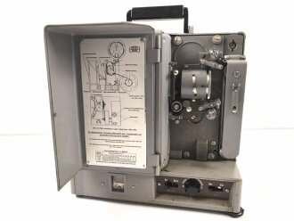 Luftwaffe Schmalfilmgerät KINOX S, Hersteller Zeiss...