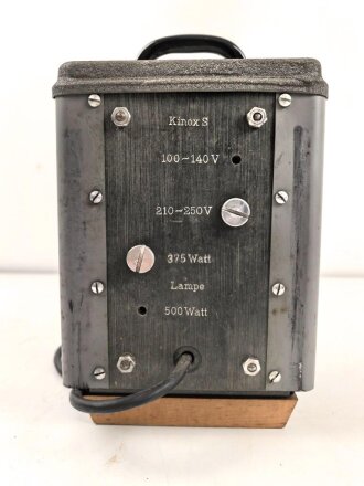 Luftwaffe Schmalfilmgerät KINOX S, Hersteller Zeiss Ikon für 16mm Filme. Optisch gut, Funktion nicht geprüft. Ein Film und zwei leere Filmbehälter enthalten