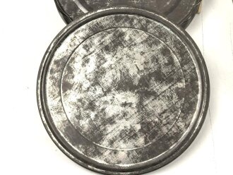 Luftwaffe Schmalfilmgerät KINOX S, Hersteller Zeiss Ikon für 16mm Filme. Optisch gut, Funktion nicht geprüft. Ein Film und zwei leere Filmbehälter enthalten