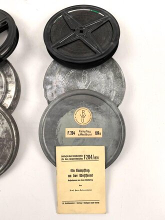 Luftwaffe Schmalfilmgerät KINOX S, Hersteller Zeiss Ikon für 16mm Filme. Optisch gut, Funktion nicht geprüft. Ein Film und zwei leere Filmbehälter enthalten