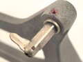 Luftwaffe Schmalfilmgerät KINOX S, Hersteller Zeiss Ikon für 16mm Filme. Optisch gut, Funktion nicht geprüft. Ein Film und zwei leere Filmbehälter enthalten