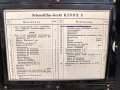 Luftwaffe Schmalfilmgerät KINOX S, Hersteller Zeiss Ikon für 16mm Filme. Optisch gut, Funktion nicht geprüft. Ein Film und zwei leere Filmbehälter enthalten