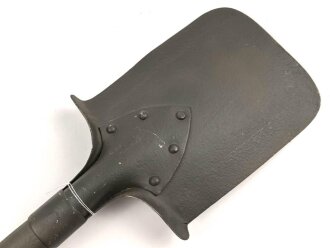 Frankreich 1. Weltkrieg, Spaten Hersteller GOUVY datiert 1906, überlackiertes Stück