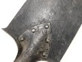 Kaiserreich und 1. Weltkrieg, Spaten Modell 1874. Überlackiertes Stück ohne erkennbare Stempelung