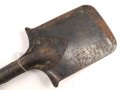 Kaiserreich und 1. Weltkrieg, Spaten Modell 1874. Ungereinigtes Stück ohne erkennbare Stempelung