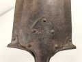 Kaiserreich und 1. Weltkrieg, Spaten Modell 1898, grob gereinigtes Stück, das Holz in Teilen wurmstichig