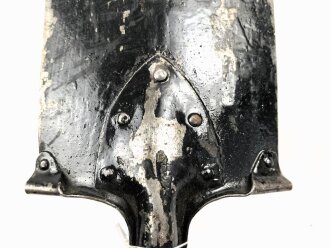 Kaiserreich und 1. Weltkrieg, Spaten Modell 1898, überlackiertes Stück mit Herstellerstempel
