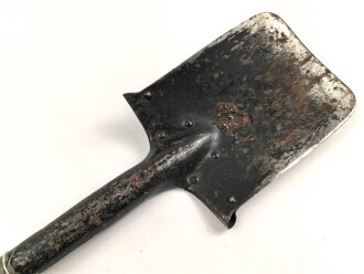 Reichswehr, Spaten Modell 1898, überlackiertes...