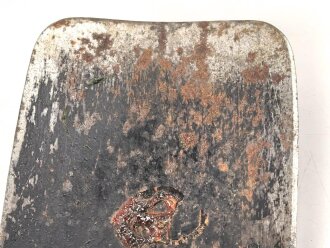 Reichswehr, Spaten Modell 1898, überlackiertes Stück, datiert 1934. Ungereinigt