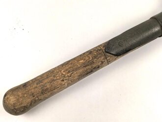 Frankreich 1. Weltkrieg, Spaten ohne Hersteller. Blatt gerissen. Aufgrund der Stempelung auf der linken Seite des Blattes gehe ich von Frankreich aus, typischer "Linnenmann" Spaten, der so auch in einigen anderen Ländern Verwendung fand.