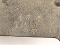 Frankreich 1. Weltkrieg, Spaten ohne Hersteller. Blatt gerissen. Aufgrund der Stempelung auf der linken Seite des Blattes gehe ich von Frankreich aus, typischer "Linnenmann" Spaten, der so auch in einigen anderen Ländern Verwendung fand.