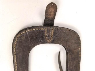 Argentinien, Spatenleder aus der Zeit des 1. Weltkrieg. Ungereinigt