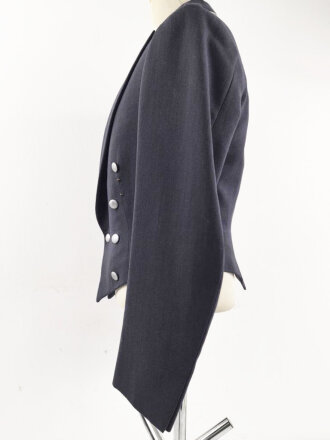 Luftwaffe, Weste und Jacke zum Gesellschaftsanzug. Beides mit Schneideretikett von Miltenberger Dresden für einen Leutnant Kellner, datiert 1937. Sehr guter Zustand, der Brustadler original vernäht.