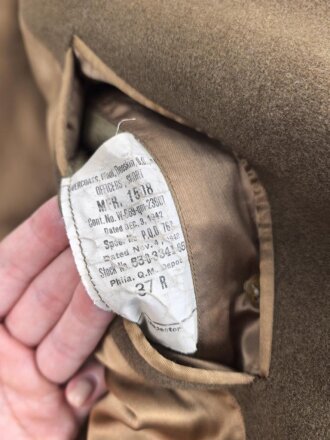 U.S. Army 2. Weltkrieg, 1942 dated officers overcoat, size 37R, good condition