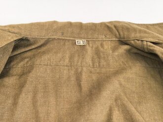 U.S. Army 2. Weltkrieg, Hemd für Mannschaften, spezielle Ausführung mit " gas flap",. Getragenes Stück, Grösse 15 1/2 - 33