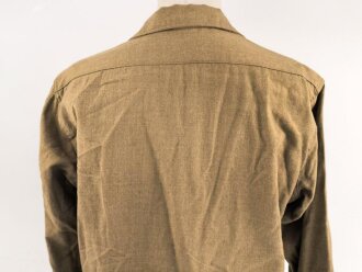 U.S. Army 2. Weltkrieg, Hemd für Mannschaften, spezielle Ausführung mit " gas flap",. Getragenes Stück, Grösse 15 1/2 - 33