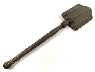 Klappspaten Wehrmacht. überlackiertes Stück ,...