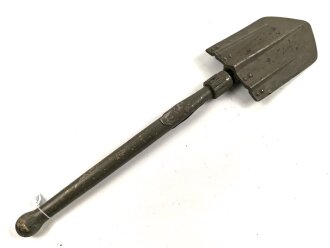 Klappspaten Wehrmacht. überlackiertes Stück , kein Hersteller erkennbar. Ungereinigt