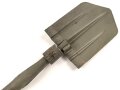 Klappspaten Wehrmacht. überlackiertes Stück , Hersteller vbw und WaA. Ungereinigt