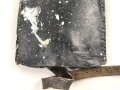 Spatentasche Wehrmacht aus Ersatzmaterial . Herstellerstempel, datiert 1942, WaA. Ungereinigtes Stück