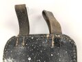 Spatentasche Wehrmacht aus Ersatzmaterial . Herstellerstempel, datiert 1942, WaA. Ungereinigtes Stück