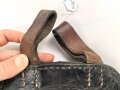 Spatentasche Wehrmacht aus Ersatzmaterial . Hersteller eue , datiert 1942, WaA. Ungereinigtes Stück